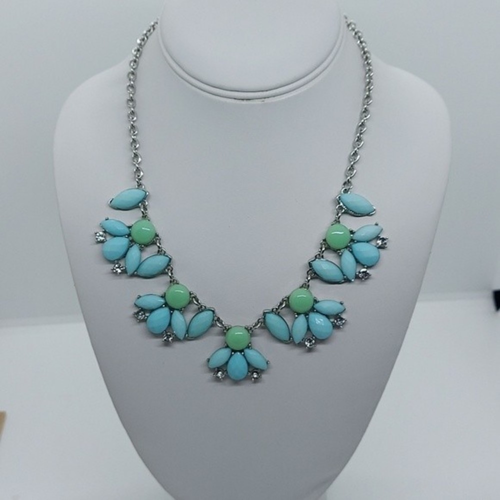 Charming Charlie Teal‎ Statement necklace